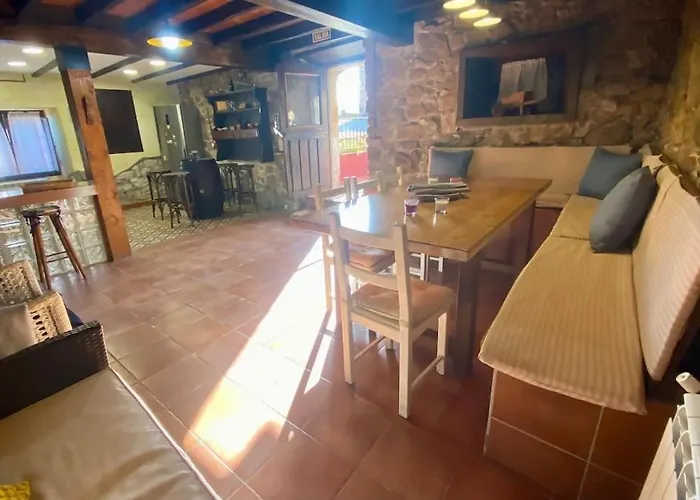 Casa En Aldea Frente A La Sierra De El Sueve