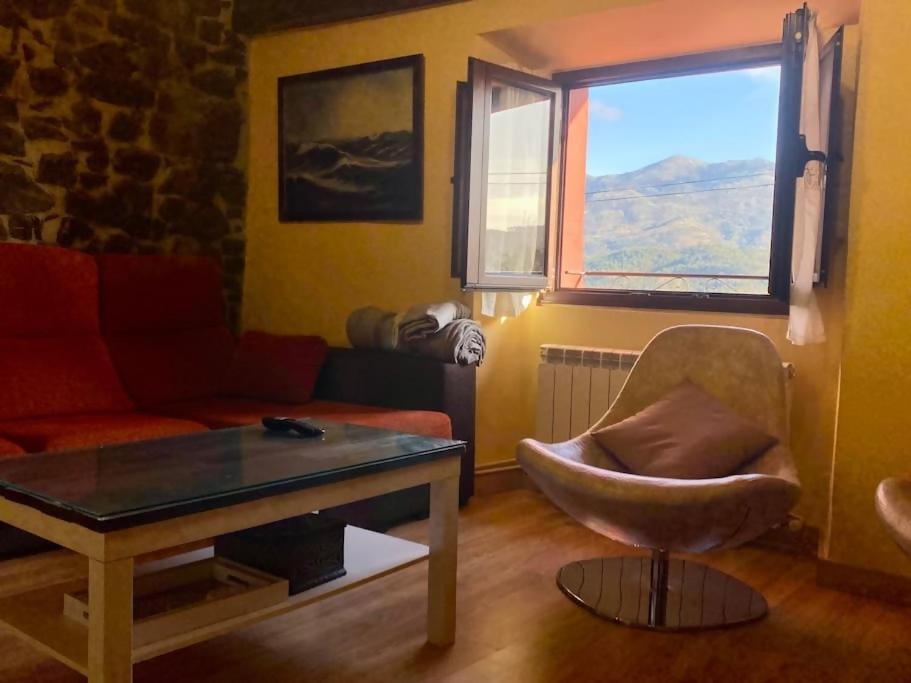 Holiday home Casa En Aldea Frente A La Sierra De El Sueve *